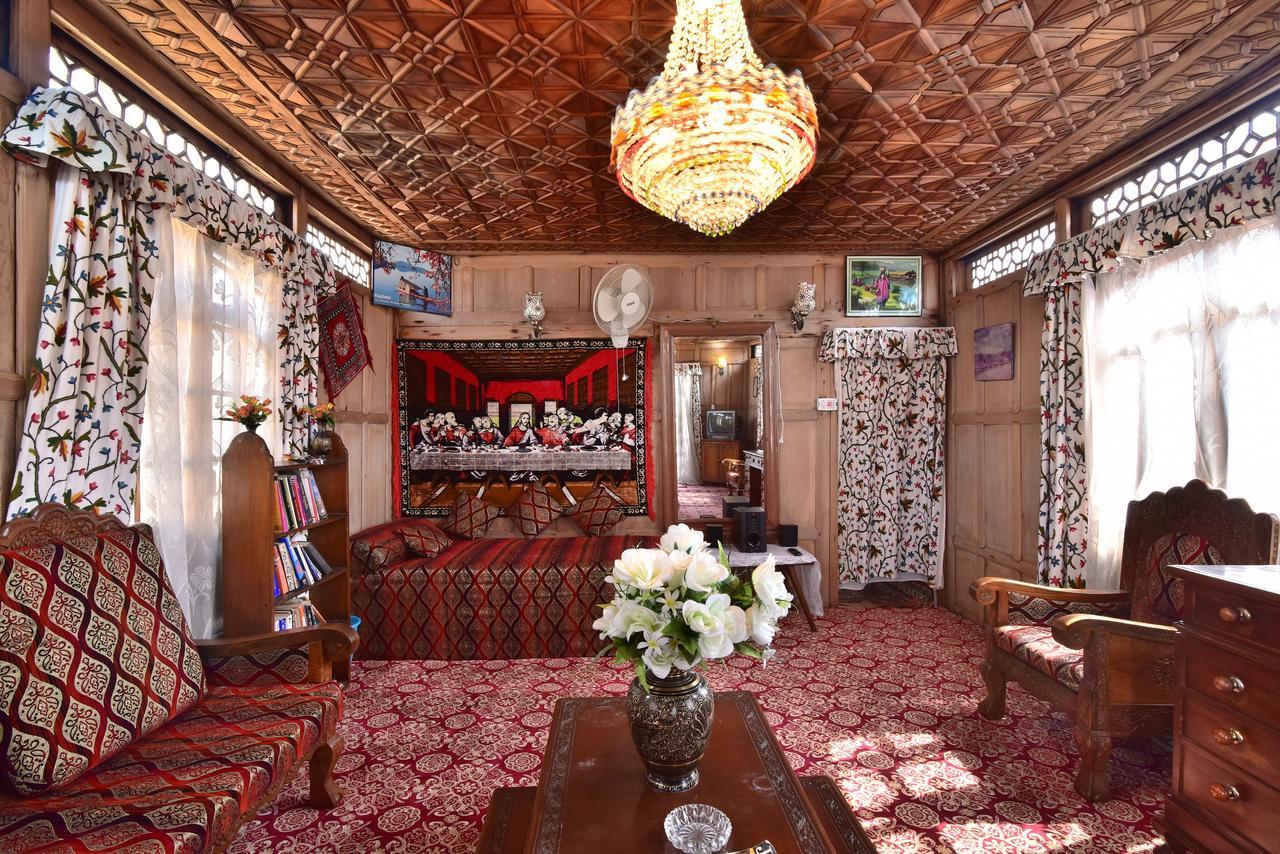 Hotel Golden Hopes Group Of Houseboats Srīnagar Exterior foto